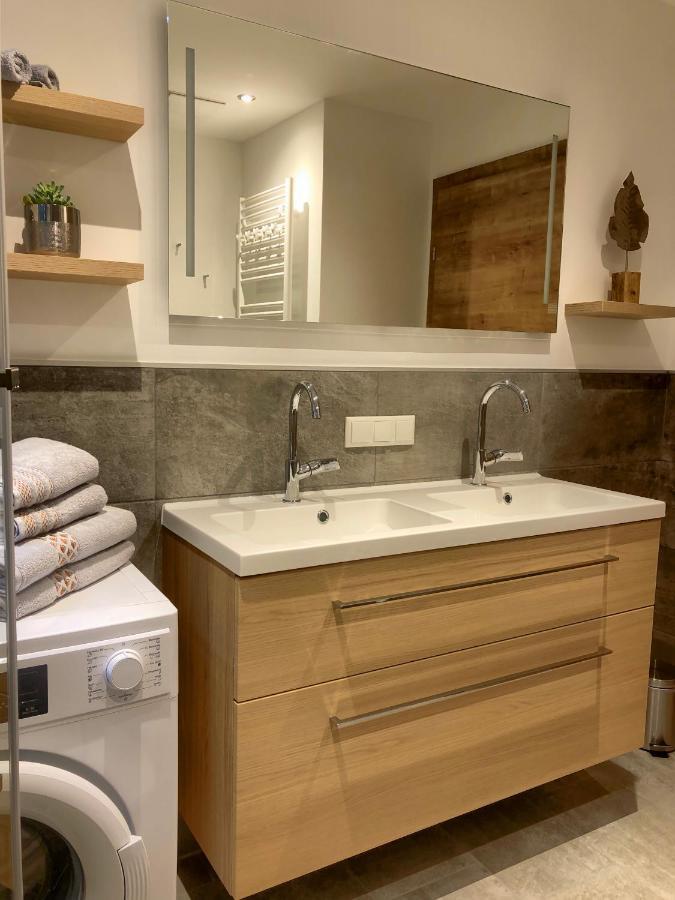 Lakeside Appartments Голдег Екстериор снимка